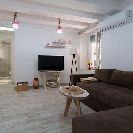 Appartamento Lara Free Parking Skadarlija Belgrado Esterno foto