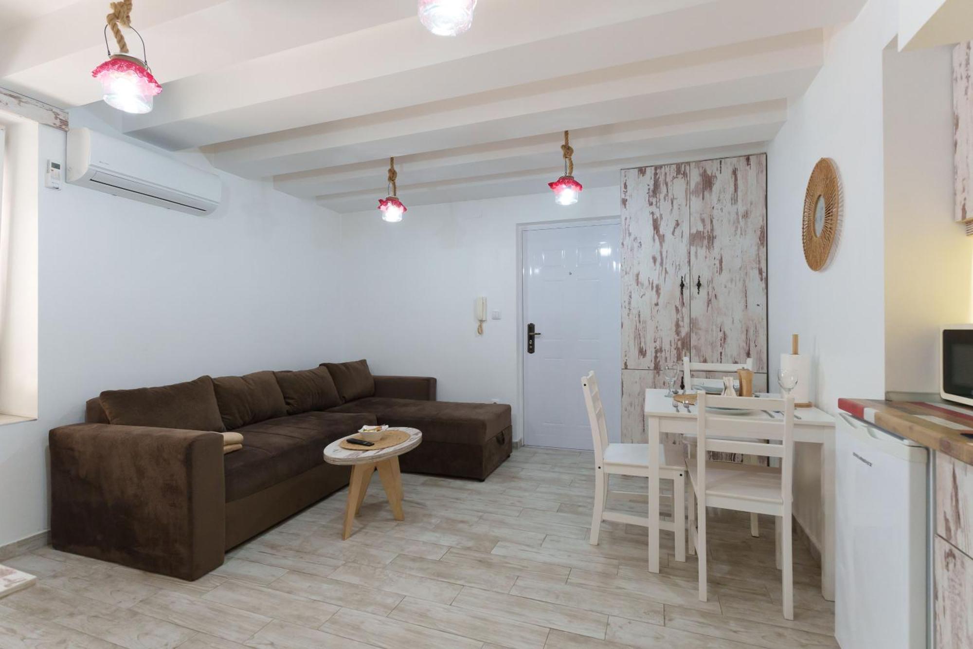 Appartamento Lara Free Parking Skadarlija Belgrado Esterno foto